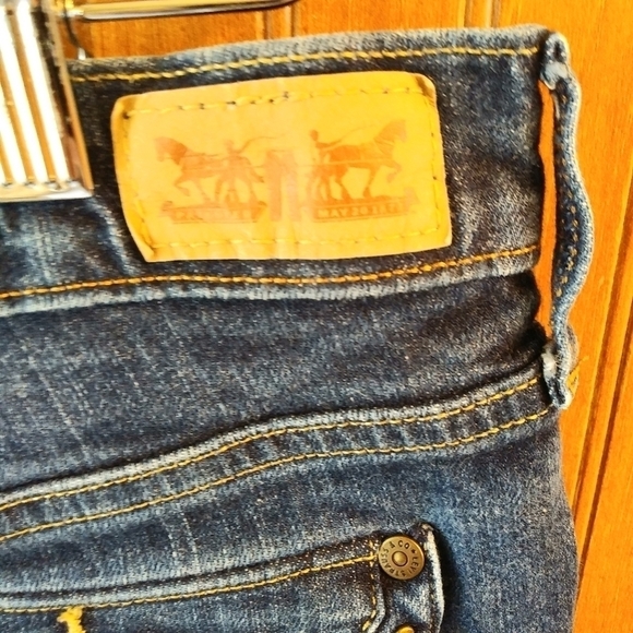 Levi's 515 Boot Cut Jeans - Picture 6 of 9